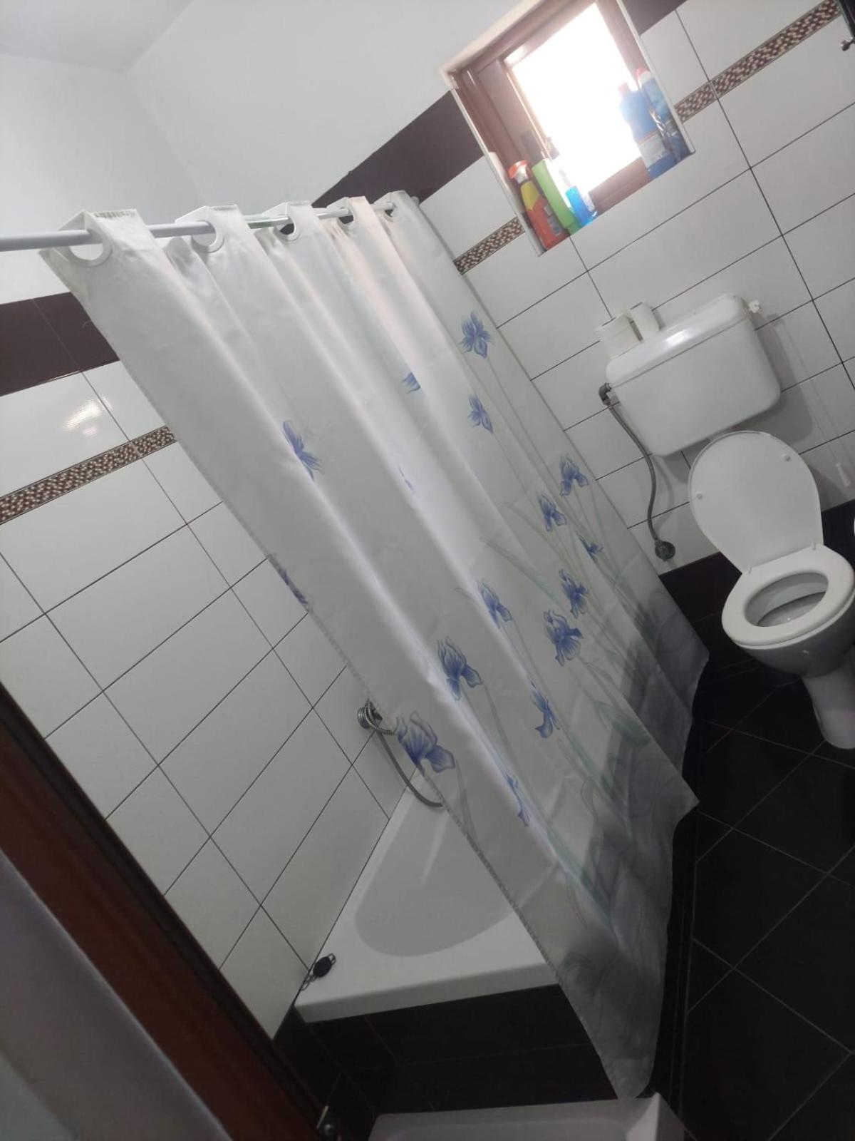 Gega's * Gjirokastër
